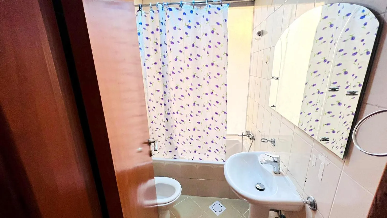 Nicest Partition Room In Barsha Heights Near Internet City Metro دبي منزل للإقامة